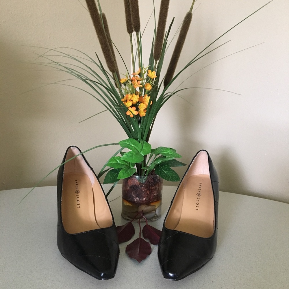 Karen Scott Clancybkel Black 8.5M